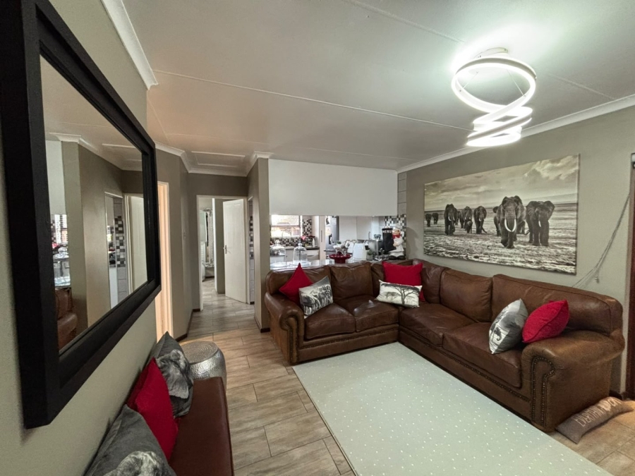 3 Bedroom Property for Sale in Uitenhage Central Eastern Cape